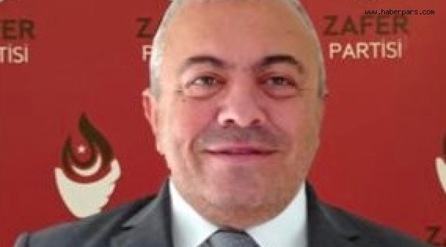 İsmail Türk Sıradışı Bir Siyasetçi.